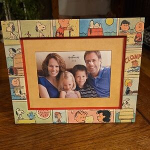 Hallmark Peanuts Character Picture Frame - Multicolor
